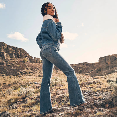 Wrangler Womens BESPOKE Hi Rise FLARE JEAN, 34inch Leg  (112359281)