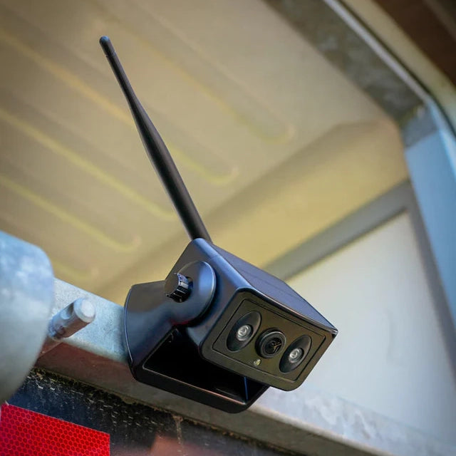 Wireless HD Trailer Camera & Monitor - WoofWear Technology